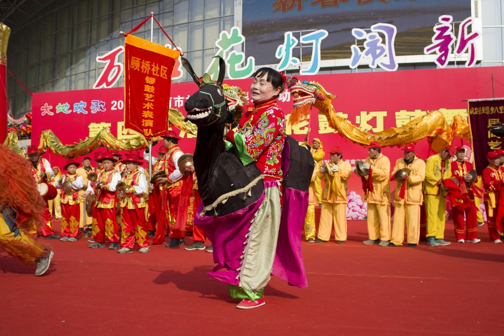 最新花燈跳法，舞蹈藝術(shù)的探索與創(chuàng)新