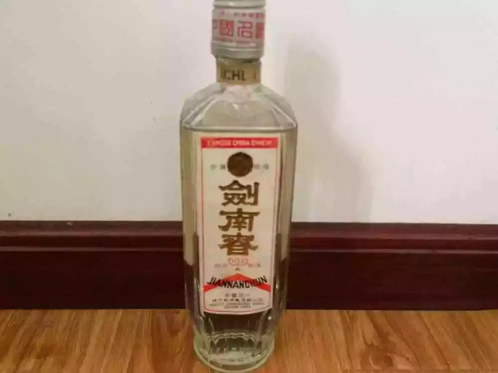 中國白酒最新排名，品質(zhì)與影響力的綜合評估榜單出爐！